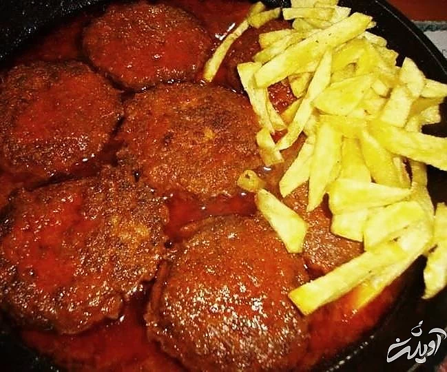 تهیه کباب تابه ای با سس گوجه